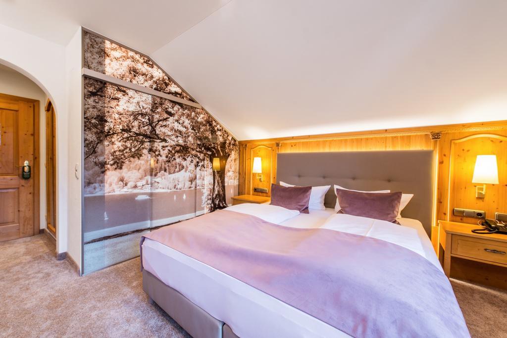 Hotel Landhaus Strobl Am See Bad Wiessee Exterior foto